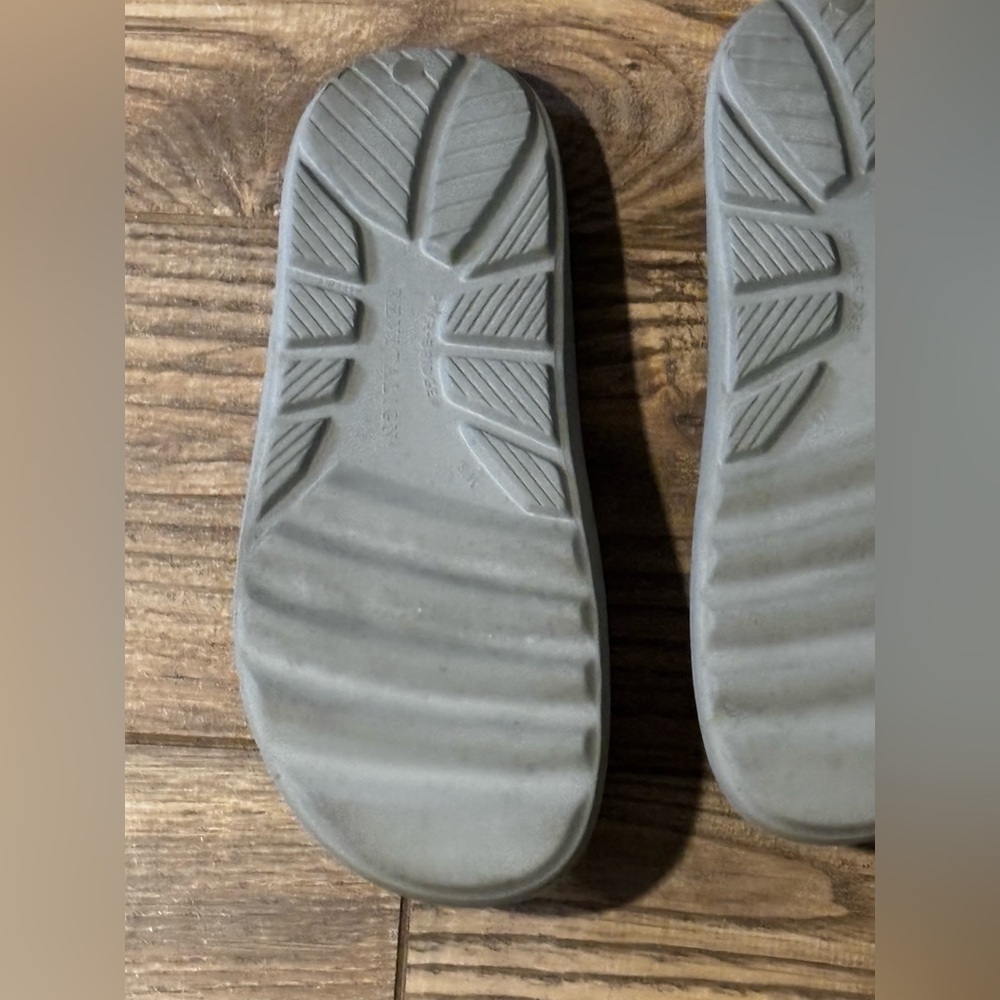 Revitalign Gray Rubber Sole Shoes - Picture 2 of 4